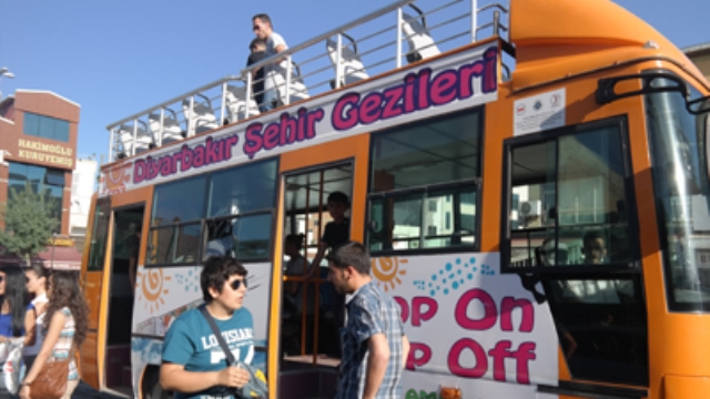 Diyarbakır'da Gezi Otobüsleri Hizmete Girdi