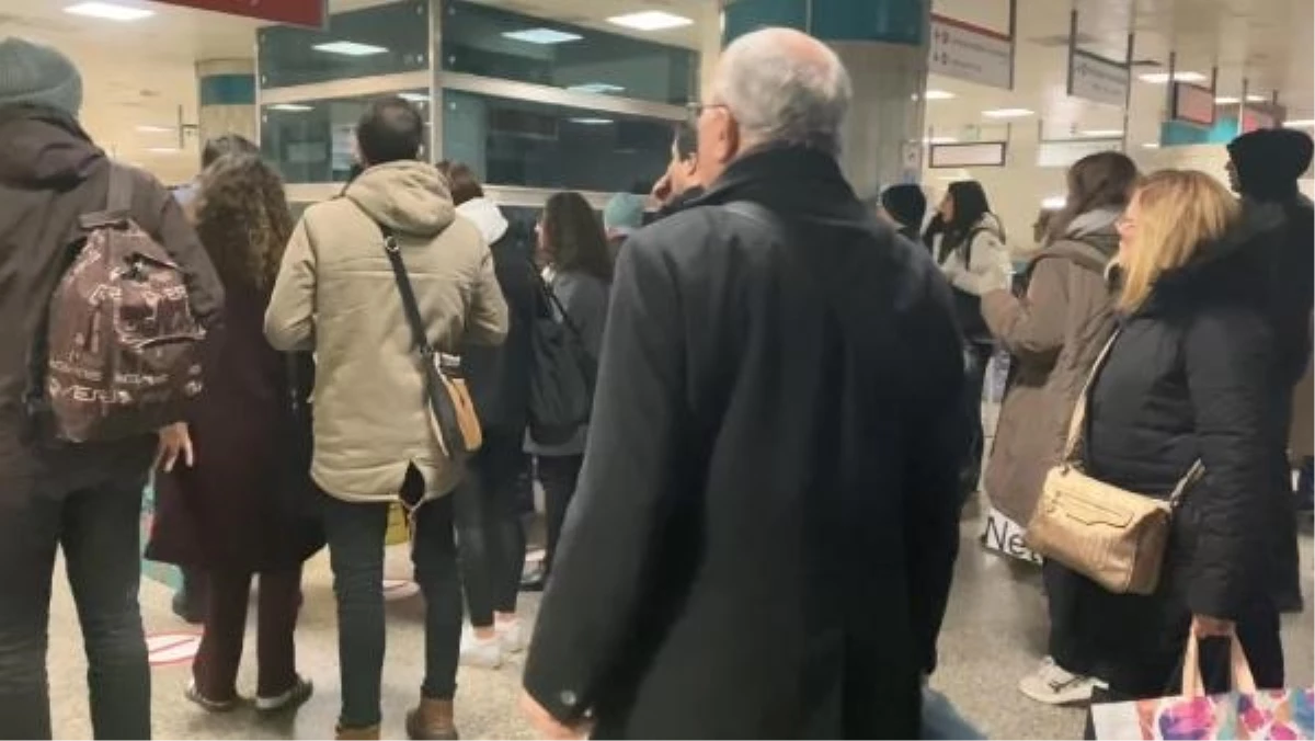 İspanyol turist, Yenikapı'da metronun önüne atlayarak intihar etti